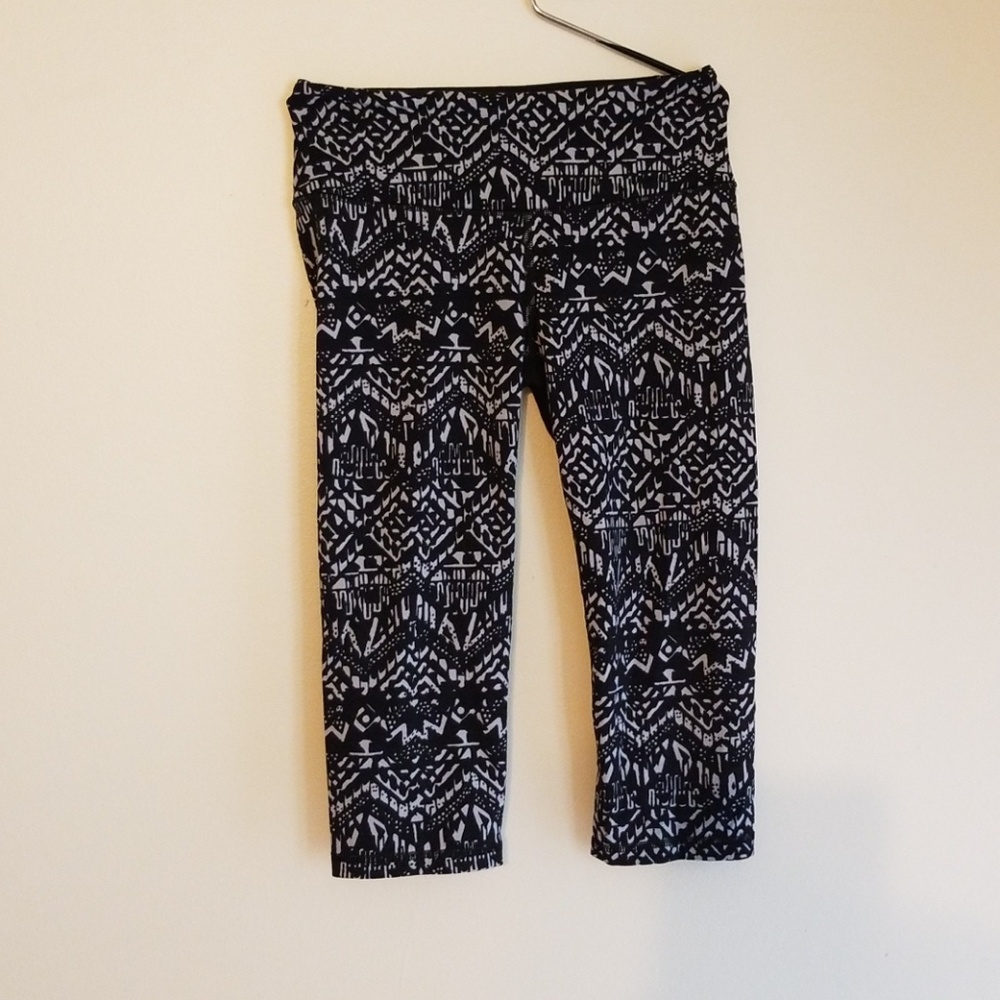 **Like New*** VS Sport knockout crop pants
